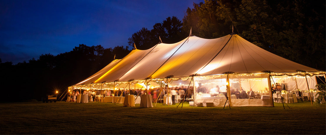 Oświetlenie również pomaga stworzyć odpowiednią atmosferę