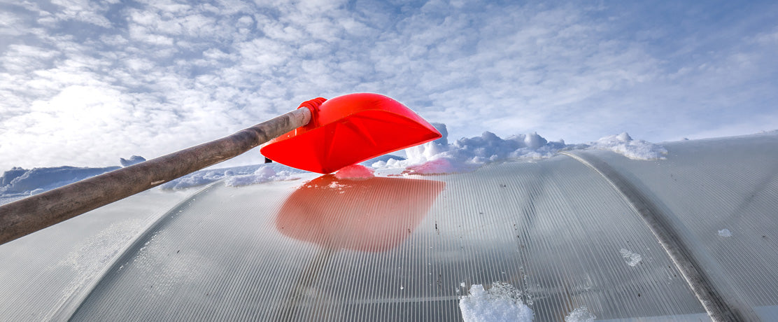 Zabezpieczenie szklarni przed warunkami atmosferycznymi